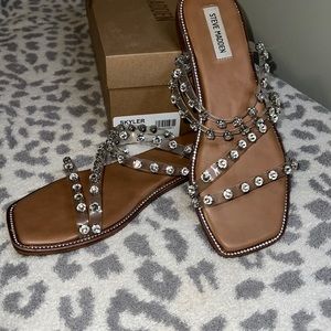Steven Madden Skyler Clear Rhinestone Sandals….Size 9.5